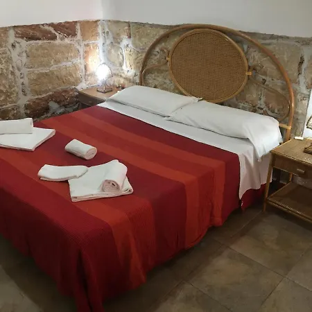 2000 Aparthotel 3*