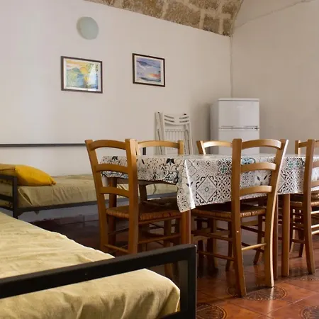 Apartmanhotel 2000 2*