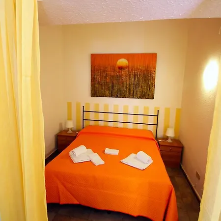 2000 Apartahotel Terrasini