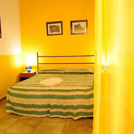 Aparthotel 2000 3*