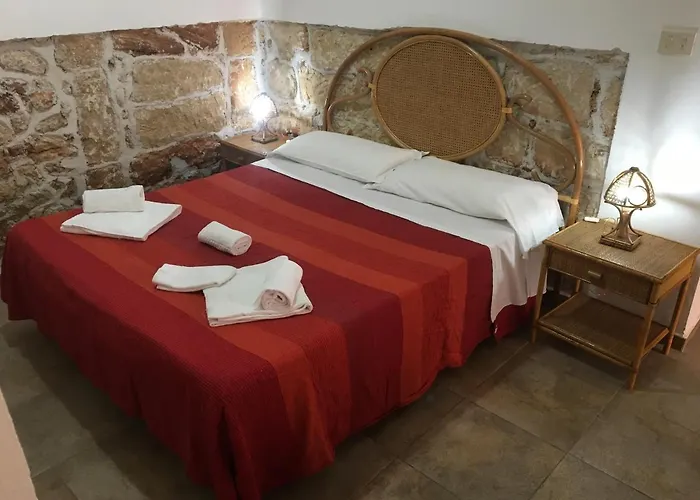 2000 Aparthotel 3*
