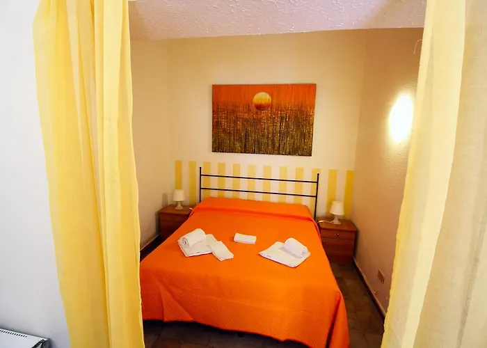 2000 Hotel apartamentowy Terrasini